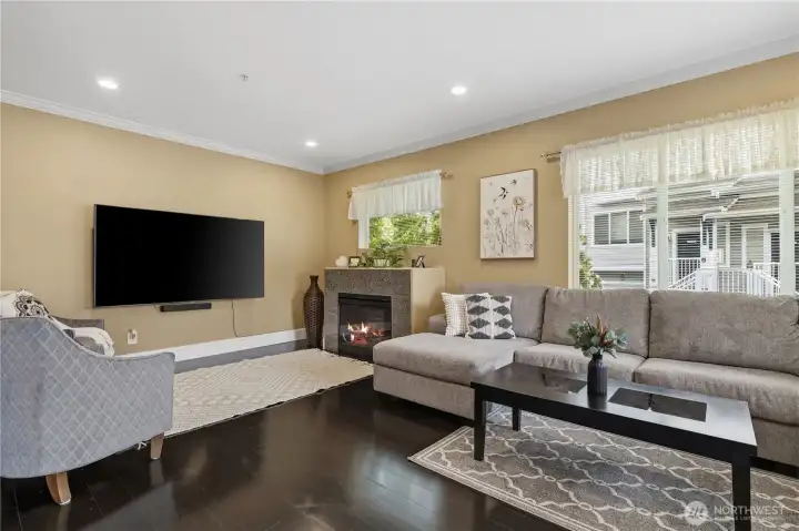 Front room with plenty of space Front room with plenty of space