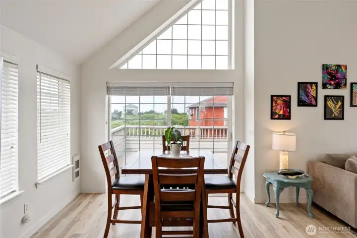 So many windows! Fills the room with natural light.