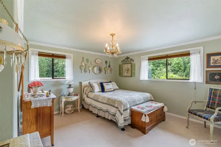 Guest bedroom