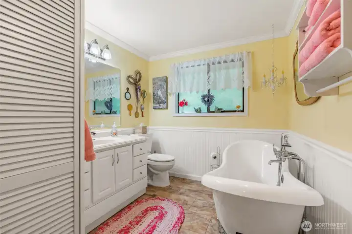 Guest bath on 3rd level