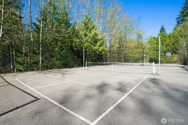 HOA Tennis / Basketball Court