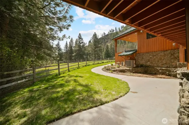 Side patio/walkway leading from riverside