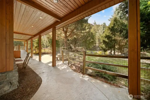 Master side patio/walk with accessible entry