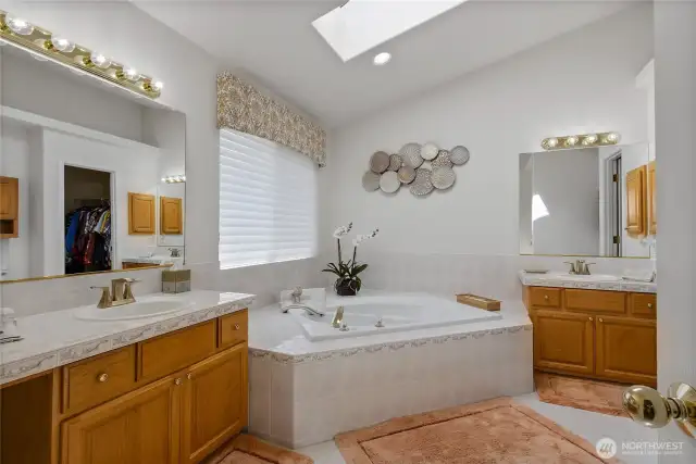 Primary 5 Piece Bath