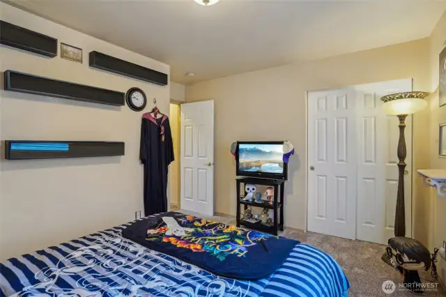 bed 3 main floor