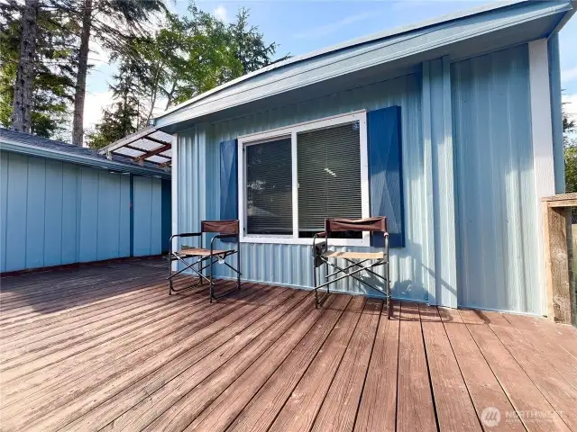 846' sq foot home with good sized garage