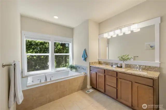 Relaxing soaking tub