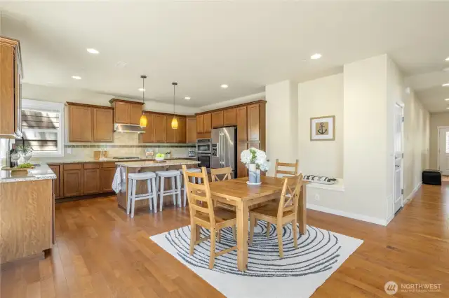 Big Kitchen & Dining Area