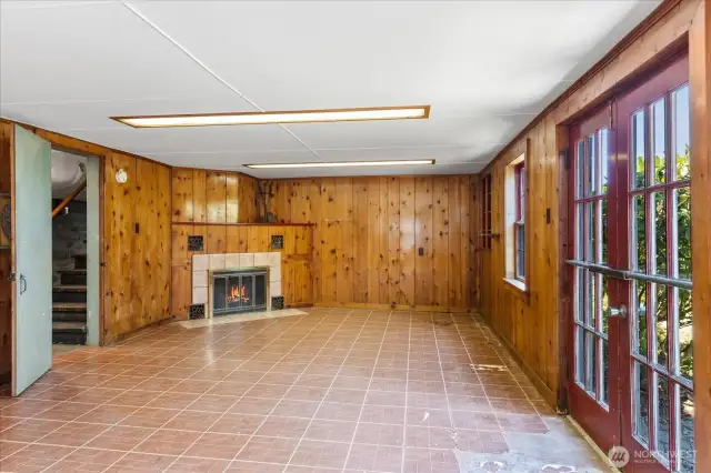 Bonus space in basement