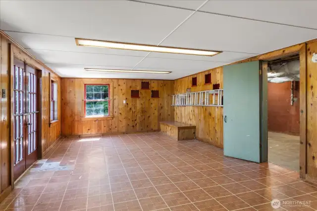 Large space w/ backyard access