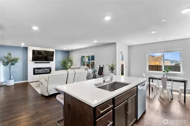 Great room concept for easy Living-Kitchen and Dining room