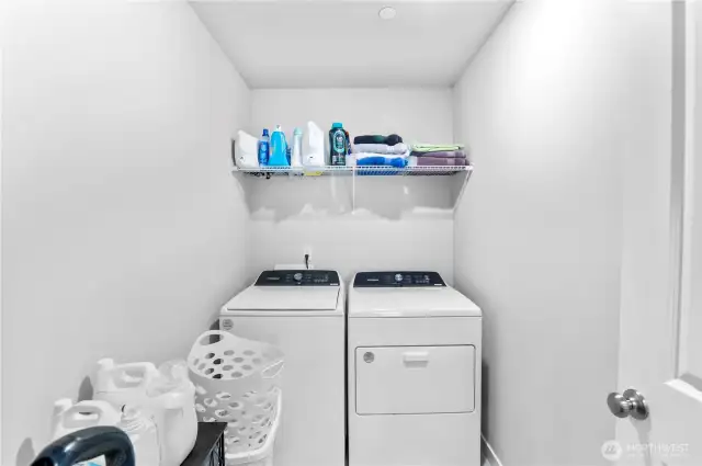 You'll love doing laundry here, newer Washer/Dryer Stay