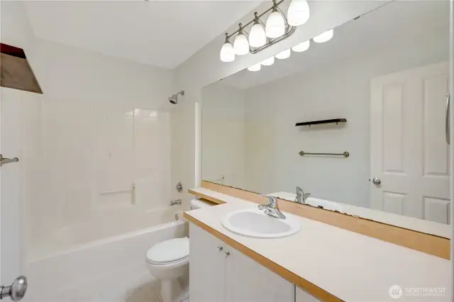 Upstairs Hallway Bathroom