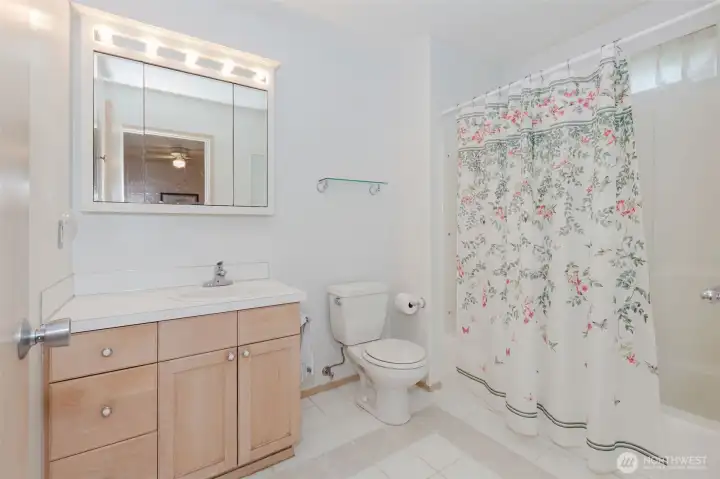 ensuite primary bath