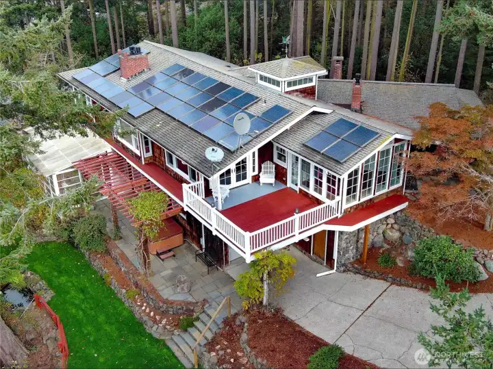 Check out those solar panels! 44!!