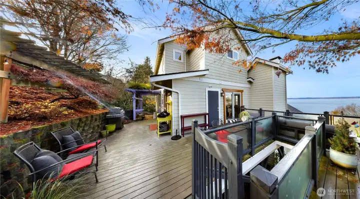 You own private outdoor space, plenty of room for entertaining. Surrounded by Japanese maples and terraced garden.