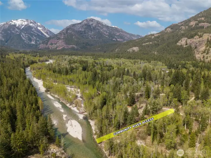 As part of the Cederosa Park plat, this lot has community river access.