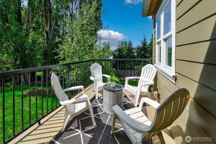 Cute deck is perfect for a BBQ!
