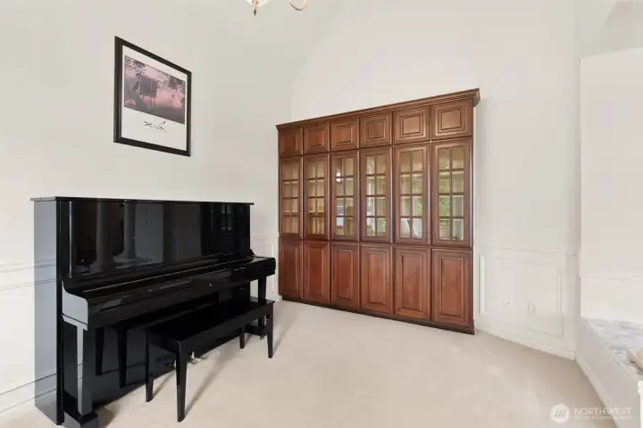 Additional sitting or library area off living room.