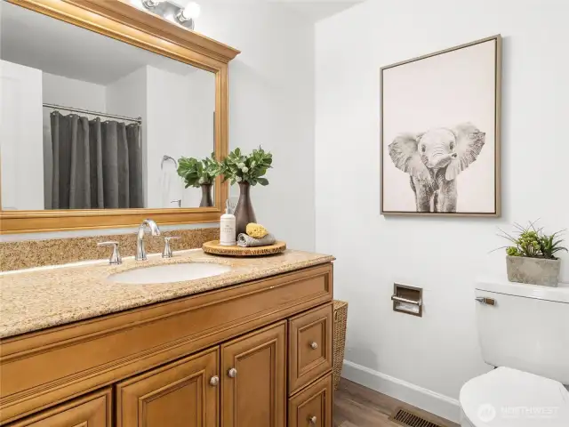 upstairs hall bathroom/full bathroom