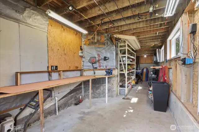 Heated shop with pressurized water.