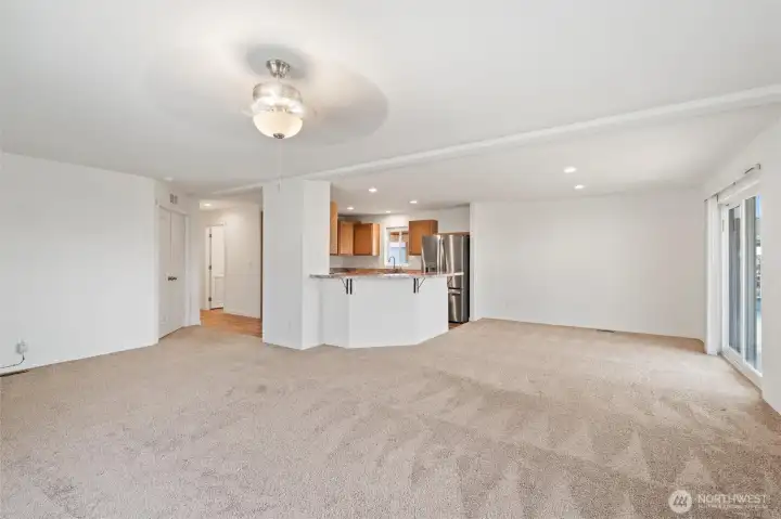 Living room/Dining Room