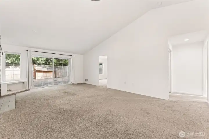 Spacious Living room