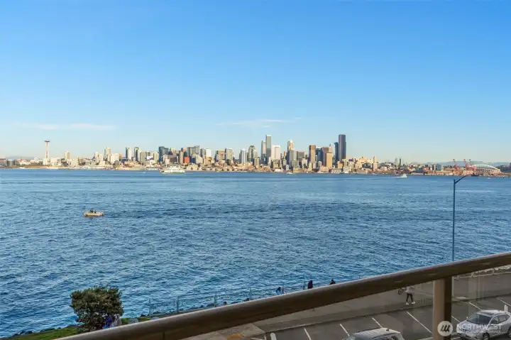 Enjoy sweeping vistas from the spacious, view-facing lanai, where abundant natural light and gentle breezes create the perfect setting for relaxation or entertaining.