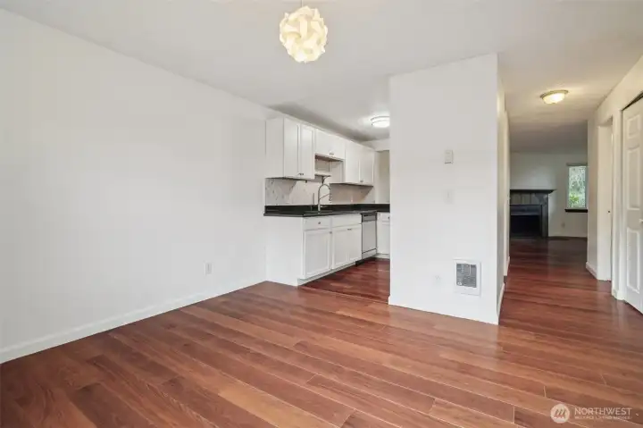 "Flex" space for office/den or eating nook