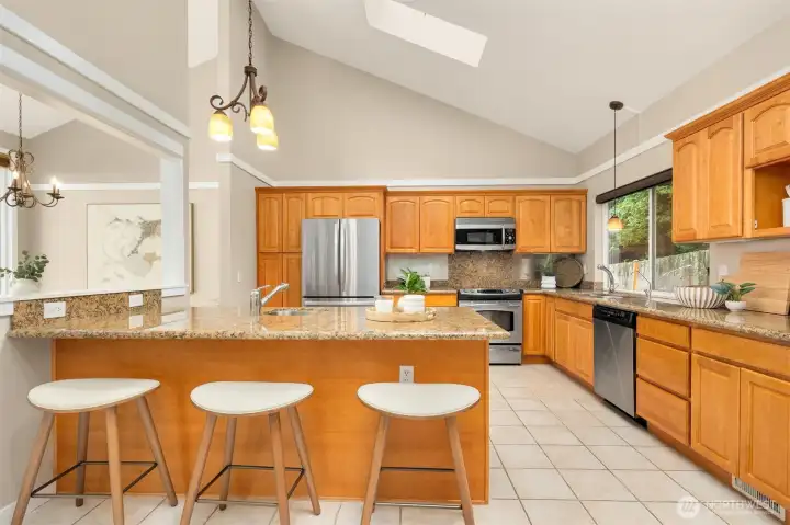 Spacious kitchen design that makes everyday gourmet a enjoyable experience.