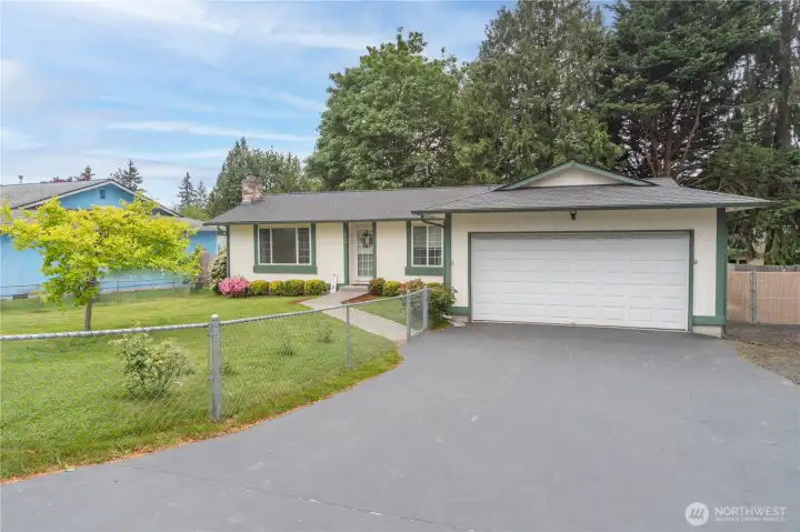 Welcome home for this meticulously maintained home in the nice established neighborhood in CK