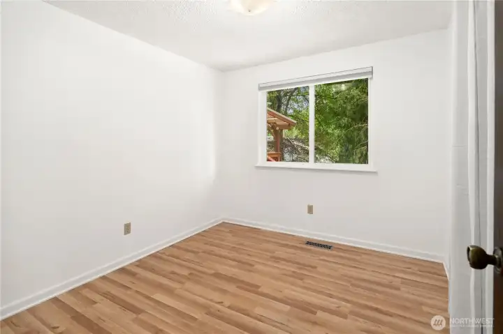 2nd bedroom without staging