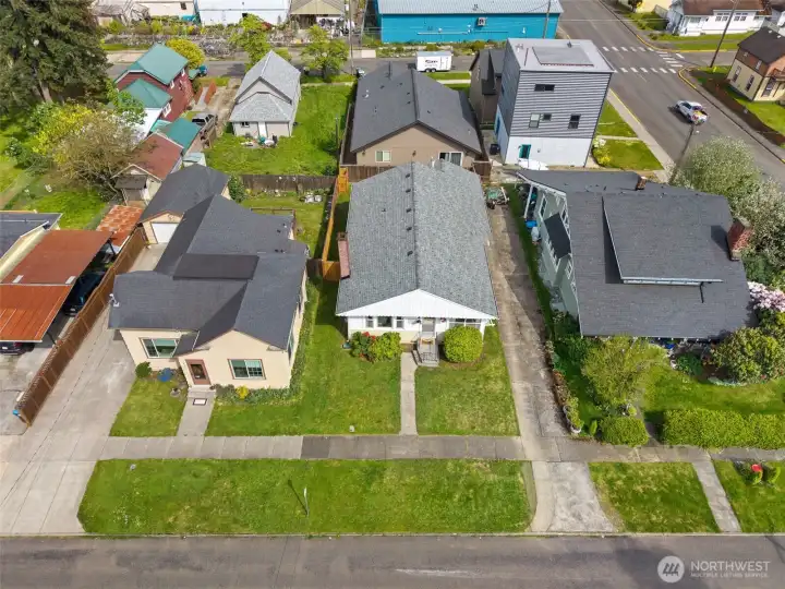 Located in a great neighborhood.
