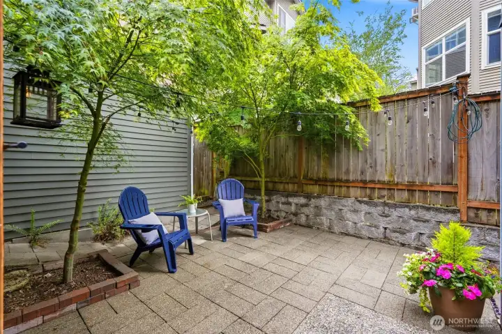 Charming courtyard patio to enjoy summer evenings outside