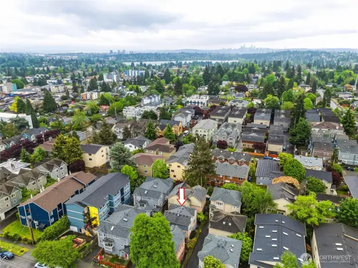 Convenient location close to Greenwood, Greenlake, Ballard and even the Northgate lightrail