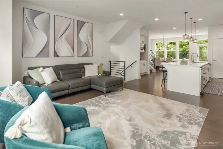 The entire main floor provides an easy flow for everyday living. The entire main floor provides an easy flow for everyday living.