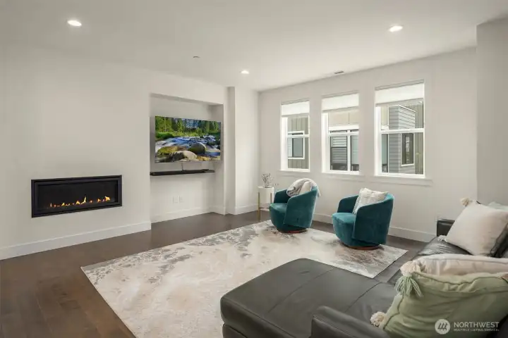The seek modern aesthetics provide high end design in the custom designed main floor living and kitchen spaces. The seek modern aesthetics provide high end design in the custom designed main floor living and kitchen spaces.