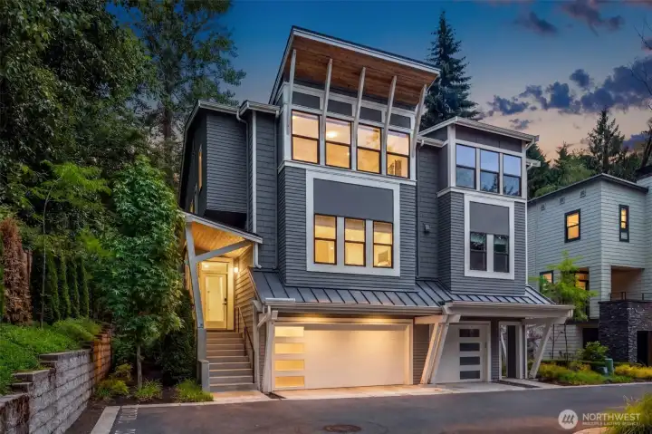Beautiful Crosswater community with a total of only 16 townhomes. Beautiful Crosswater community with a total of only 16 townhomes.