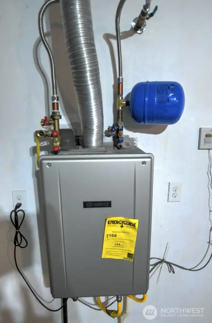 Instant hot water tank Instant hot water tank