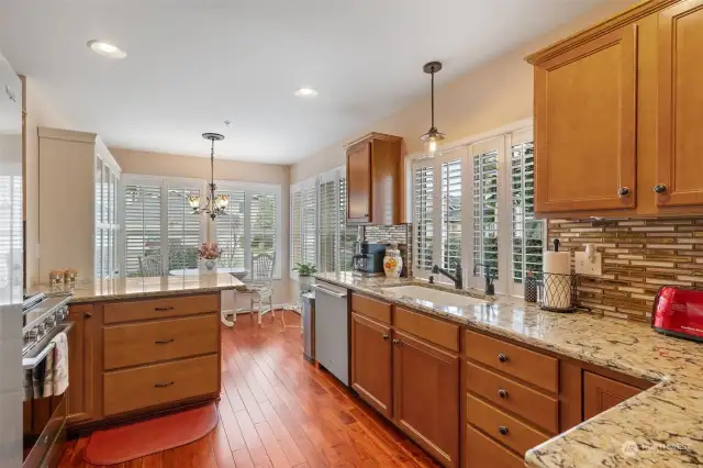 Another view of this beautiful kitchen.  Also has eating space and plantation shutters.