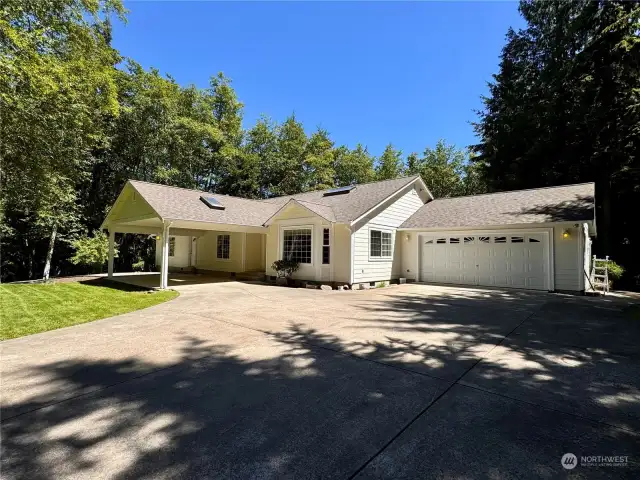 Single story home built in 2005 on 5.08 acres in beautiful Port Ludlow.