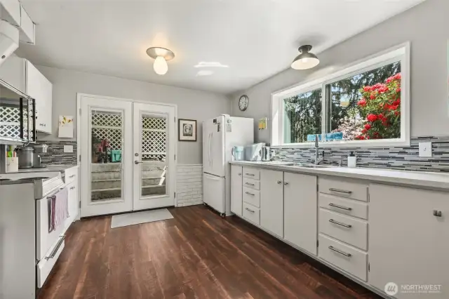 Lower level kitchen. Separte, covered outside entrance.