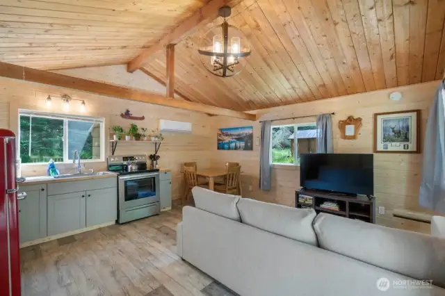 Cozy kitchen and eating space