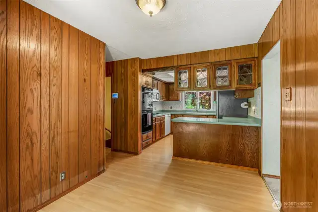 Small eat-in area in kitchen