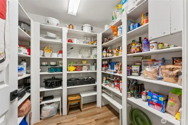Walk in Pantry