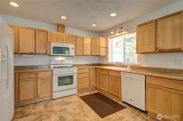 Propane range in the kitchen is a plus for the chef in the home!