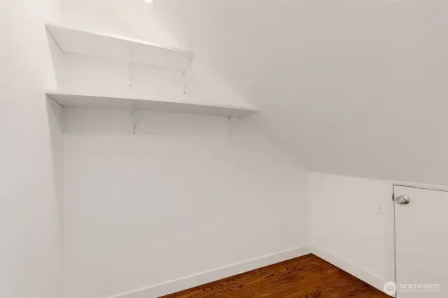 Small office or extra storage off primary