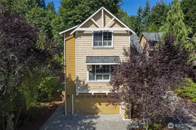 If you want quality living in the Heart of Issaquah this is your next home