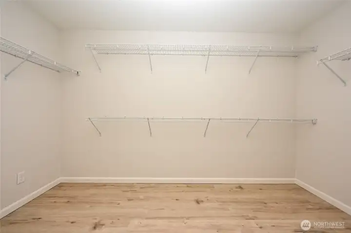 And complete with walk-in closet.