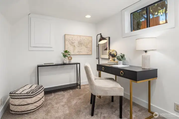 Lower level bedroom/office space (with closet)